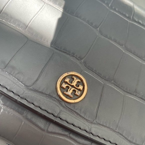 Tory Burch Robinson Embossed Chain Wallet - Picture 5 of 9
